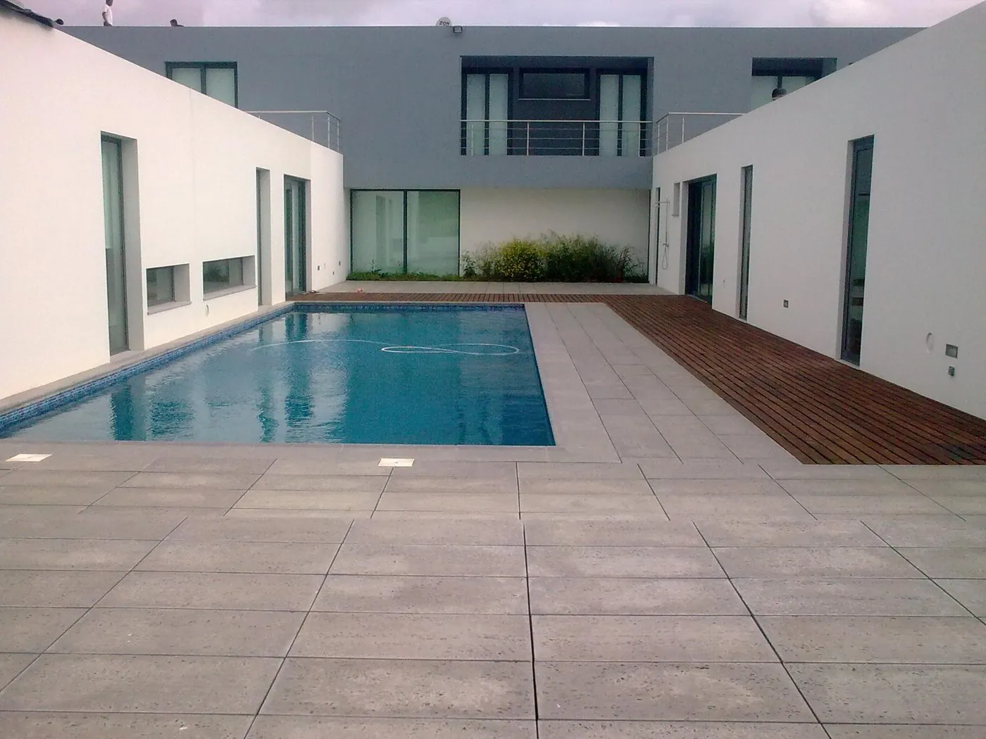 Piscina e deck
